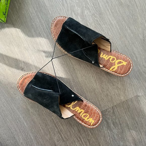 NWT Sam Edelman Black Suede Wedges - Picture 3 of 7